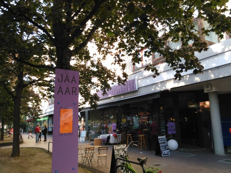 jäääär-lokal-cafe
