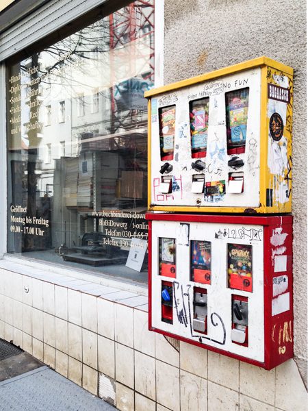 Adolfstr. 17 - Besucher der Moritzbar werden dieses ungleiche Zwillingspaar kennen.