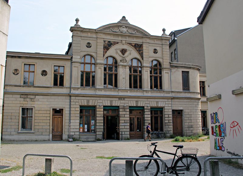 Die Bibliothek am Luisenbad in der Travemünder Straße. Foto: Andrei Schnell
