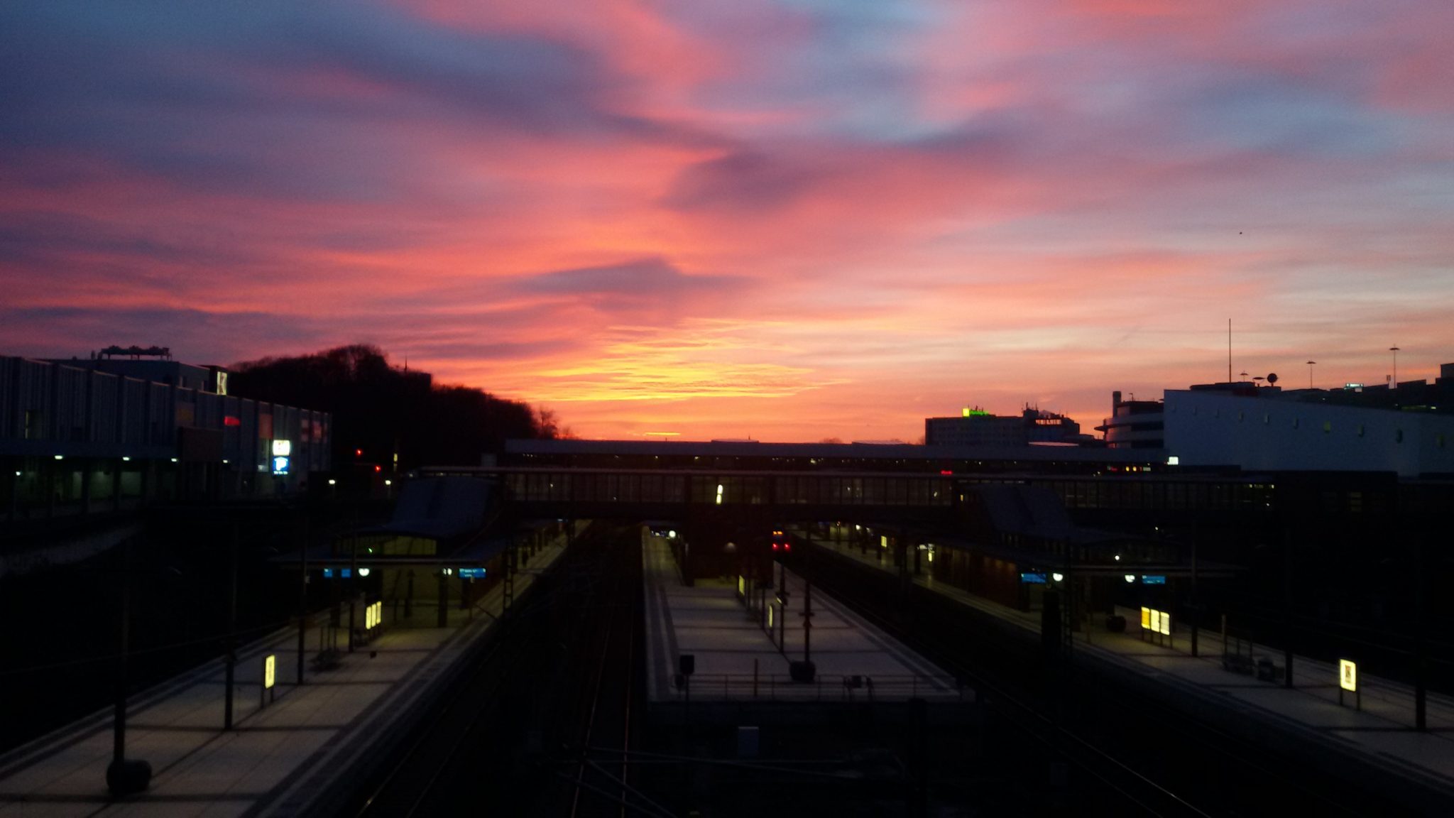 Bahnhof Gesundbrunnen Sonnenuntergang Humboldthain