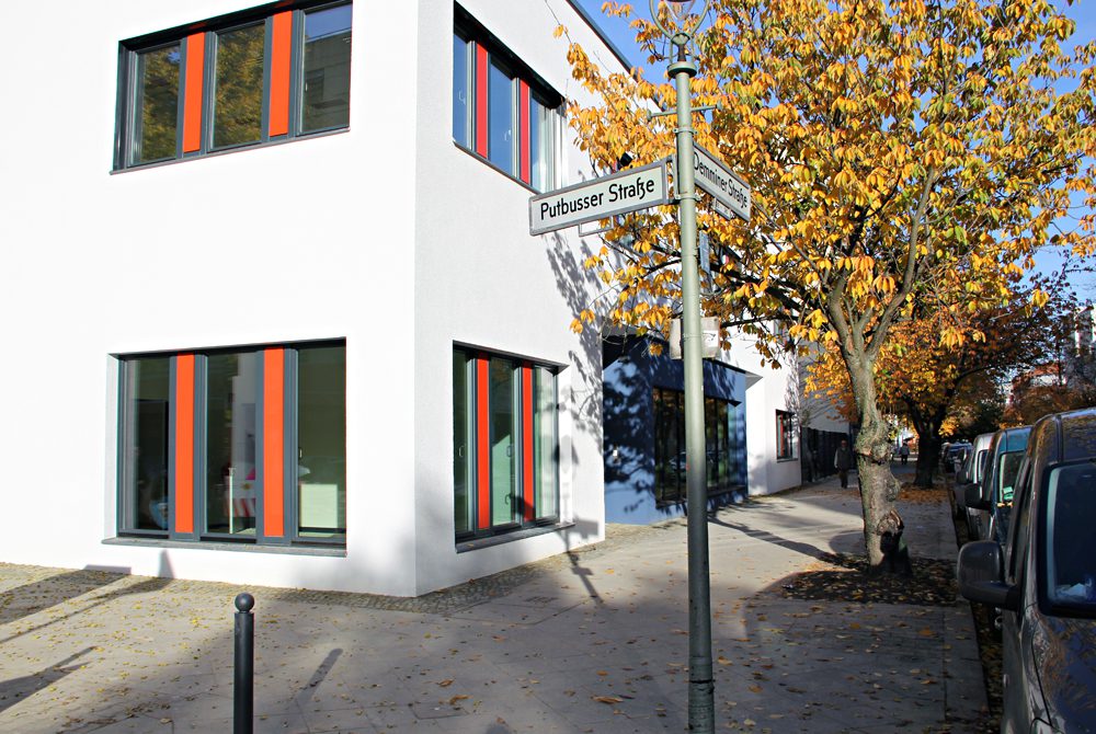 Die Fassade des neuen Olof-Palme-Zentrums in der Demminer Straße. Foto: D. Hensel