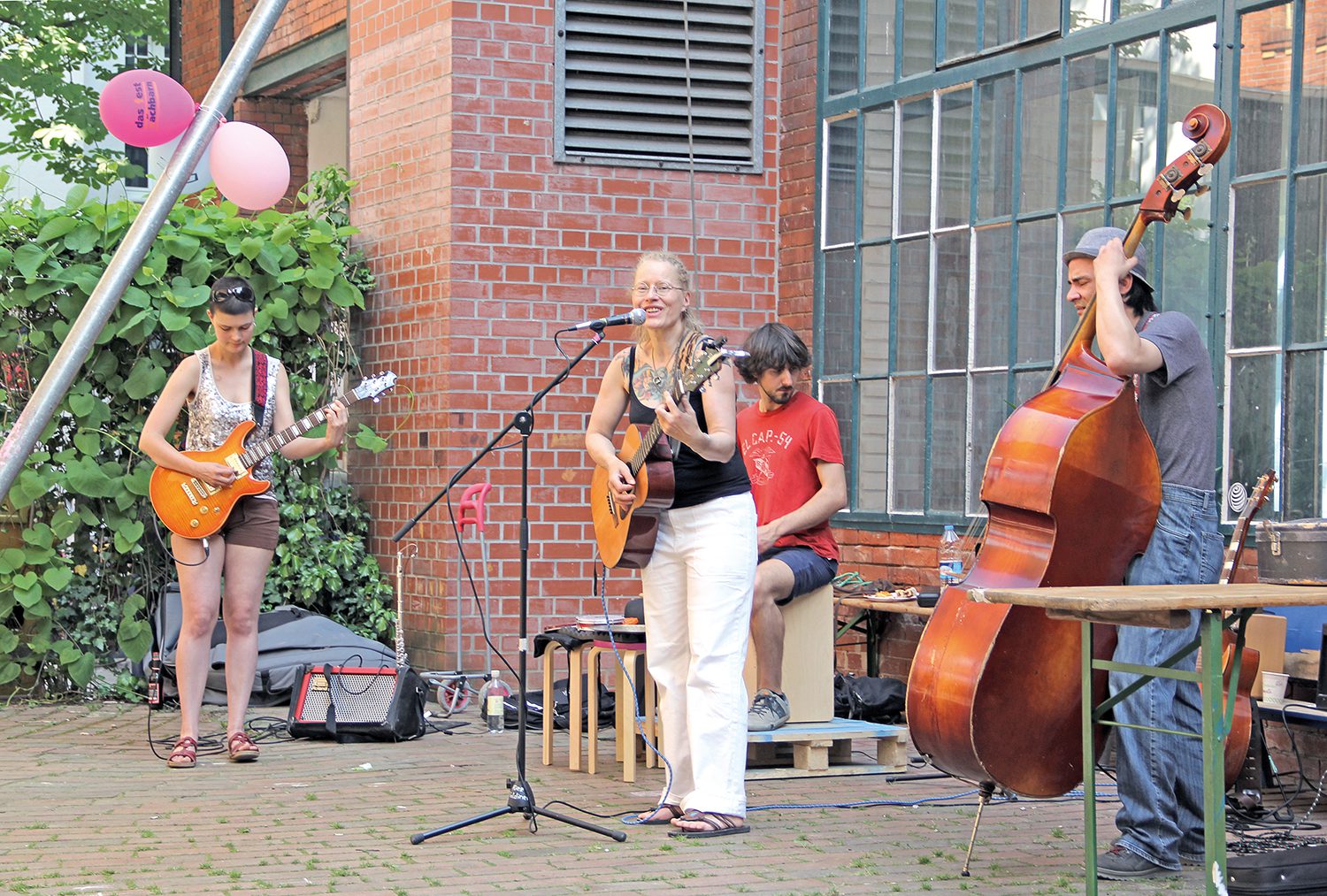 Beim Fest der Nachbarschaft in der Fabrik Osloer Straße. Foto: Hensel