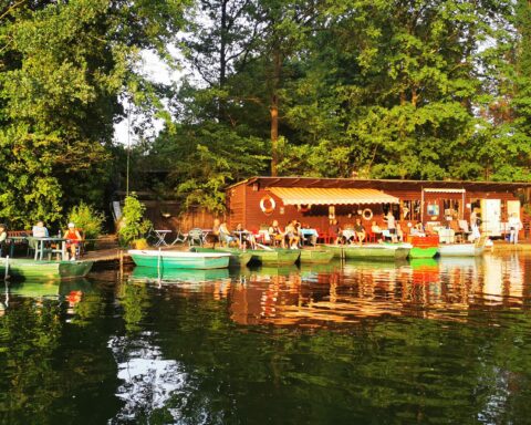 Blick vom Plötzensee auf die Fischerpinte