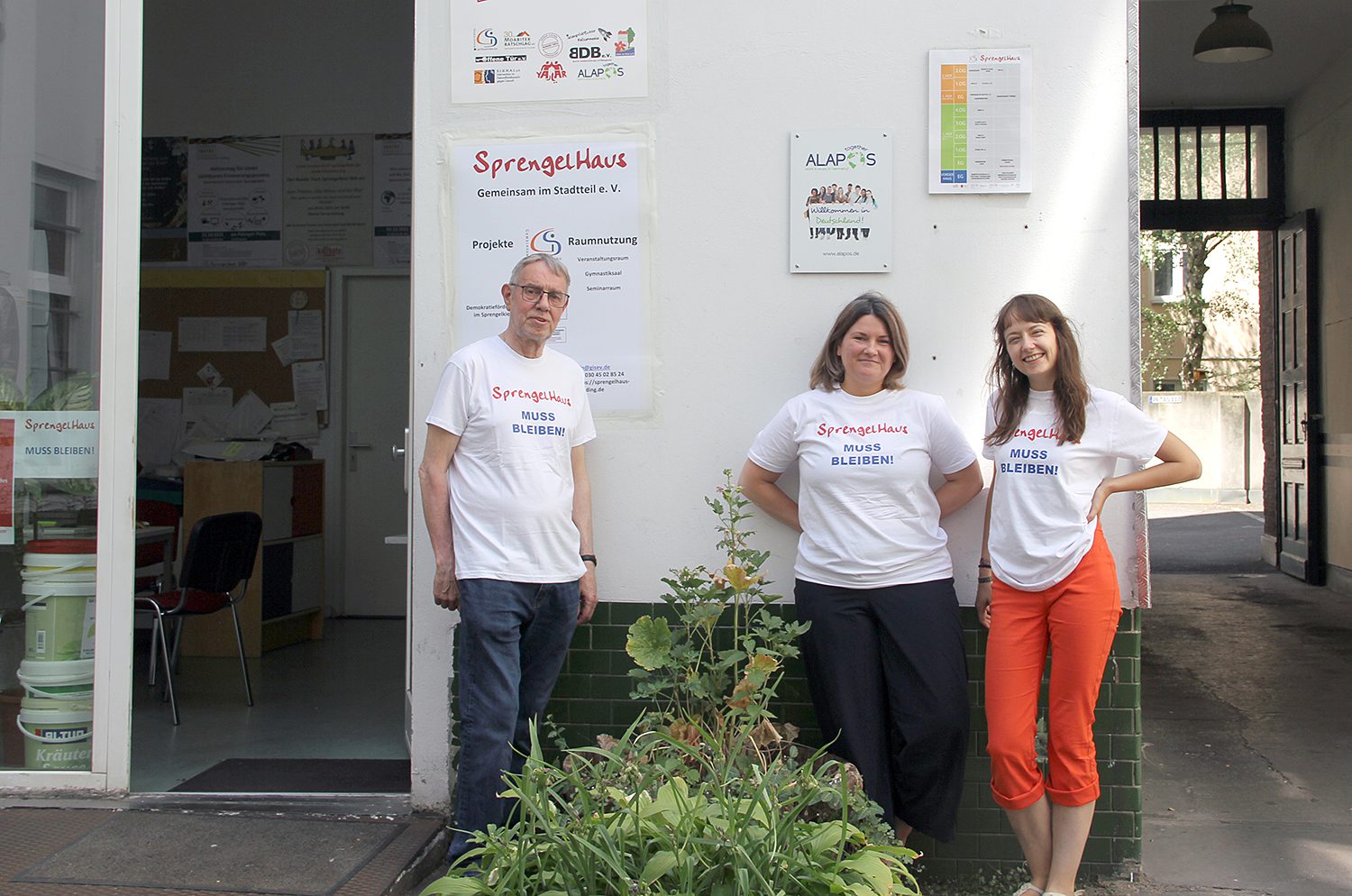 Drei von vielen, die im Sprengelhaus aktiv sind: Siemen Dallmann, Eileen Scheier (Mitte) und Martina Fleiss. Foto: Hensel