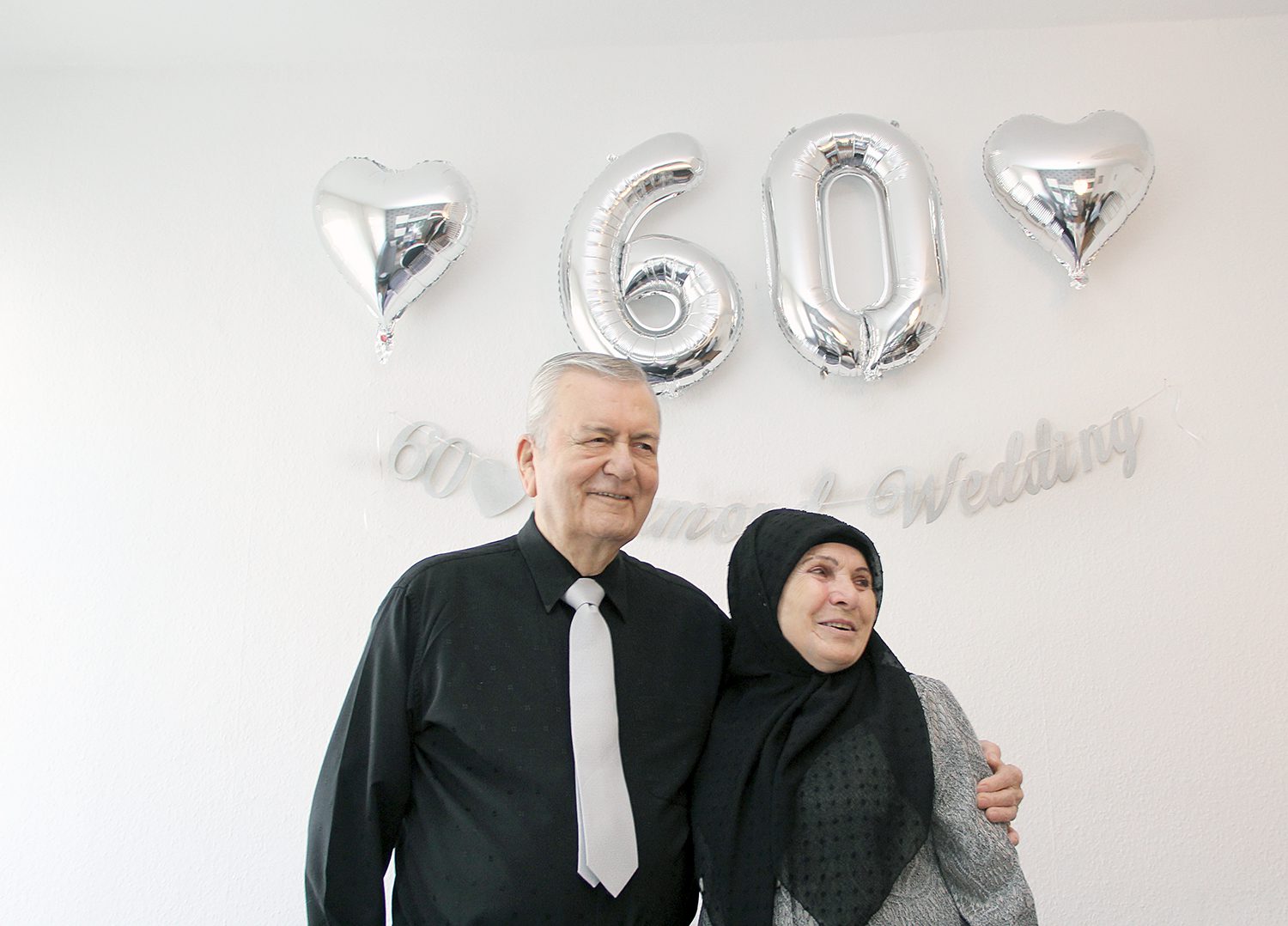 Ahmet und Hatice Caliskan feierten im Kreise der Familie ihren 60. Hochzeitstag. Foto: Hensel