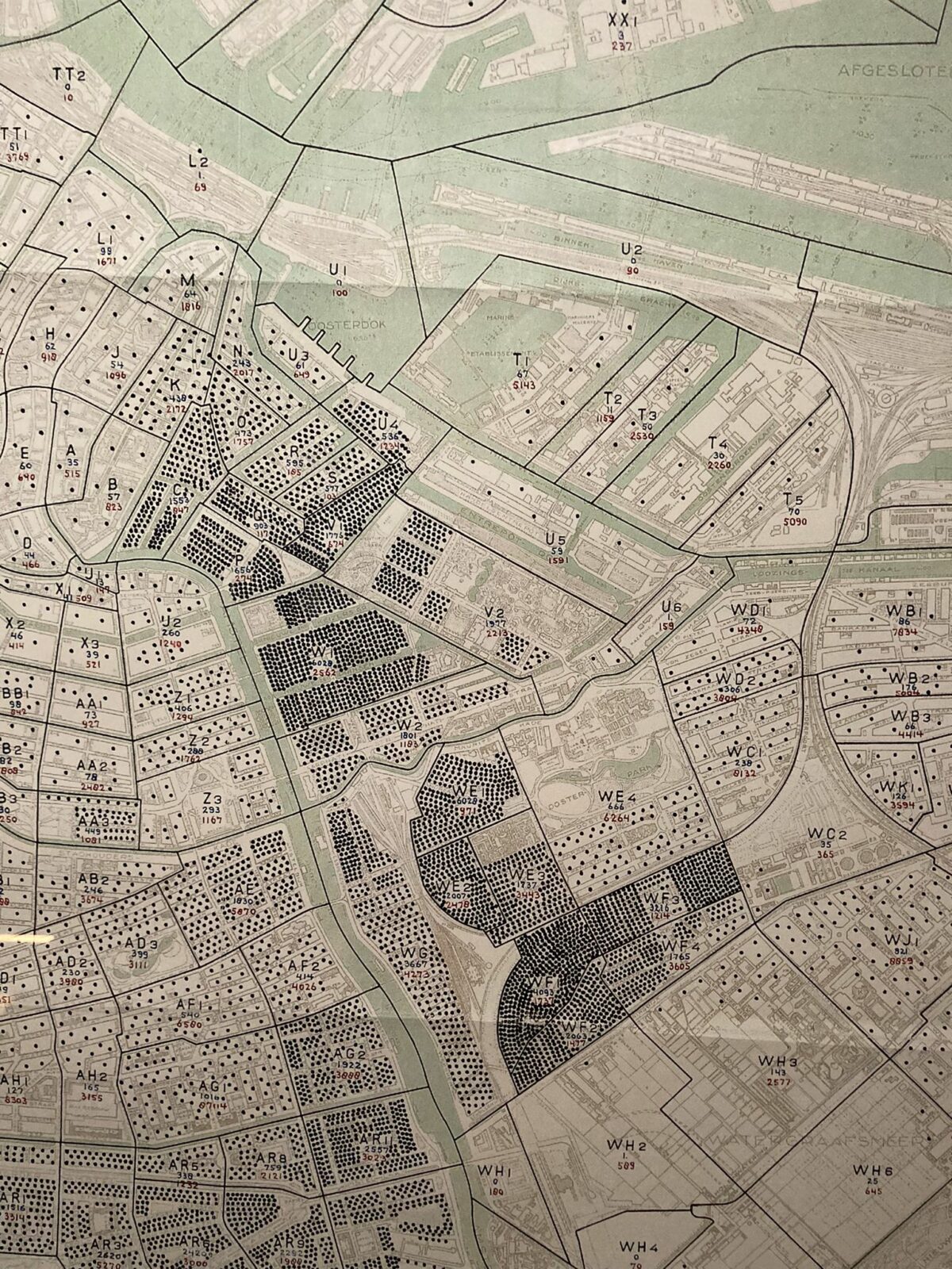 Ausschnitt aus der Punktkarte von Amsterdam, erstellt Mai 1941, ein Punkt steht für zehn jüdische Einwohner. Foto: Carsten Schmidt.