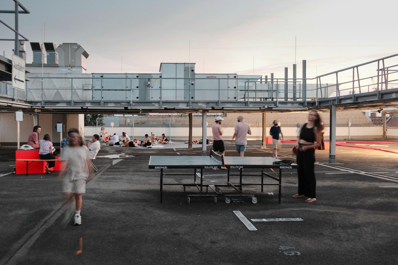 Drüber sein: Auf dem Cittipoint-Dach im Sommer 2023. Foto: Johannes Rau